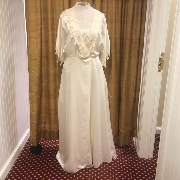 Dior Other - Dior Vintage Eggshell Nightgown and Robe Set M